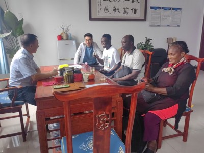 Els clients indonesios visiten la fàbrica d'aliments de Parson per inspeccionar els procediments de processament d'aliments de pollastre
